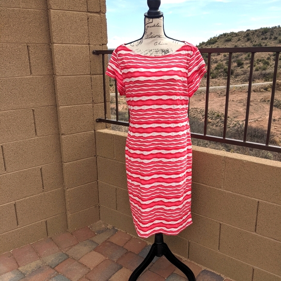 Sharagano Dresses & Skirts - Sharagano Wavy Striped Dress Size 14